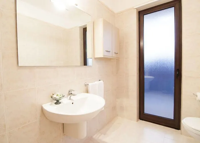 Ciao & - 4* קונברסאנו